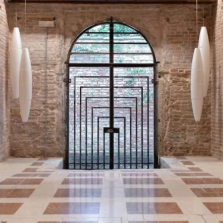 Il Restauratore Venere Daire *